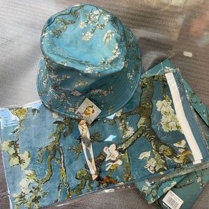 Van Gogh Accessories 🩵